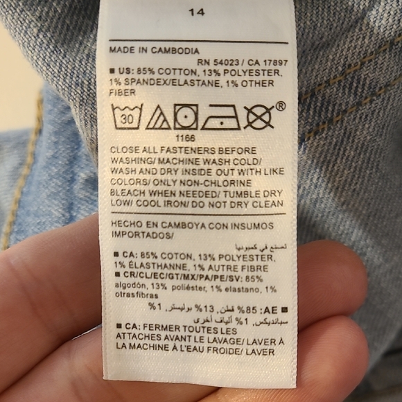 Old Navy Mid-Rise WOW Boyfriend Jeans in Light Blue Size 14 - Picture 10 of 11